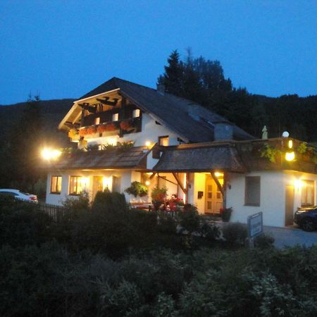 Hotel Pension Schwaiger Sankt Margarethen im Lungau Exteriör bild