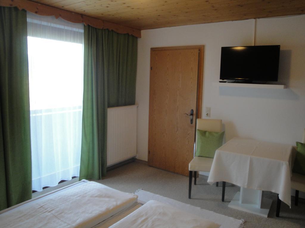 Hotel Pension Schwaiger Sankt Margarethen im Lungau Exteriör bild